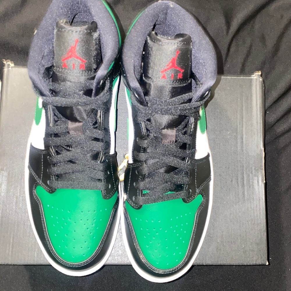 AIR JORDAN 1 MID SIZE 9